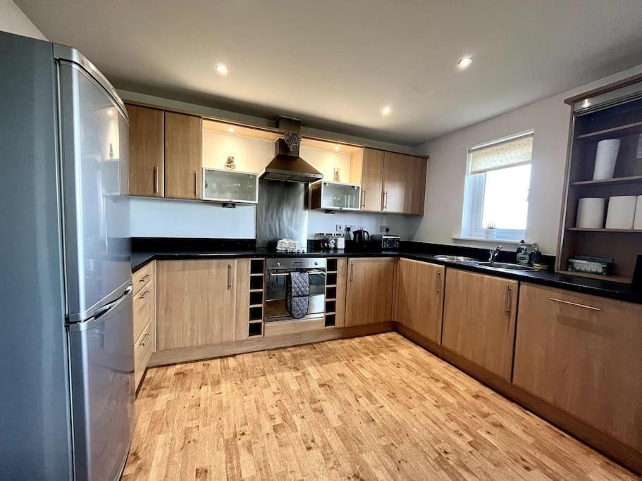 Beachfront Bliss With Spectacular Views Llanelli Buitenkant foto
