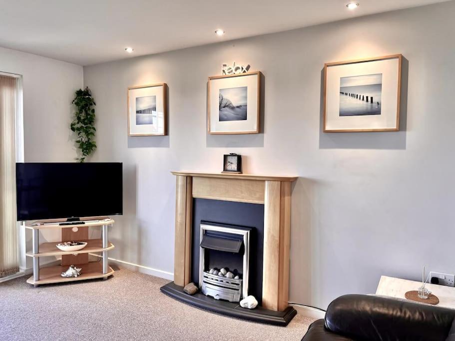 Beachfront Bliss With Spectacular Views Llanelli Buitenkant foto