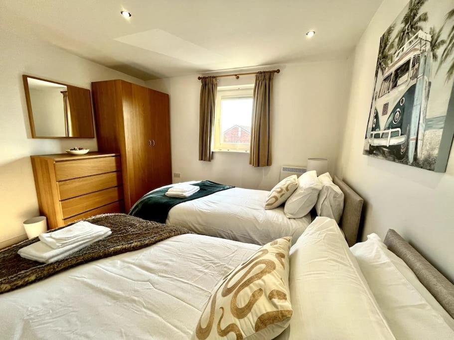 Beachfront Bliss With Spectacular Views Llanelli Buitenkant foto