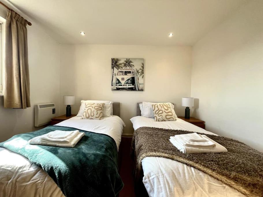 Beachfront Bliss With Spectacular Views Llanelli Buitenkant foto