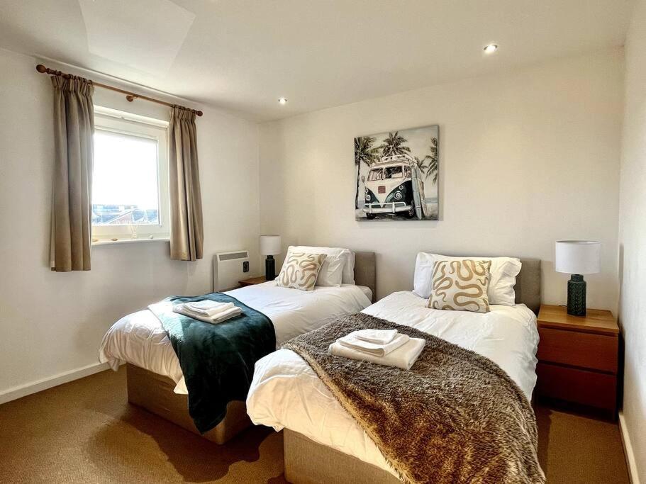 Beachfront Bliss With Spectacular Views Llanelli Buitenkant foto